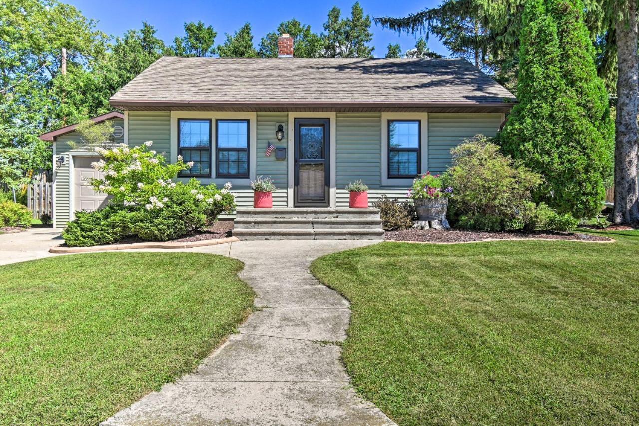 Modern Home With Backyard, 1 Mi To Dtwn Sturgeon Bay Extérieur photo